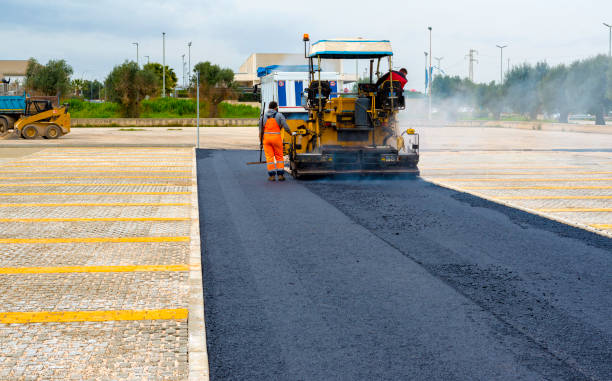 Best Commercial Driveway Pavers  in Lincoln Center, KS